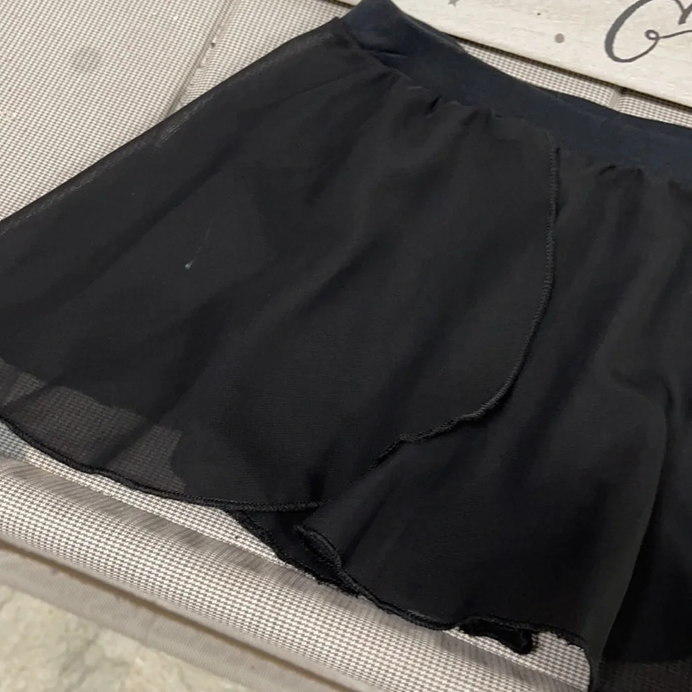 NWT child’s dance skirt S